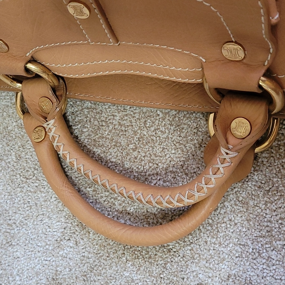 Celine - Picture 7 of 16